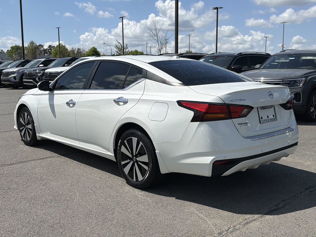 Used 2021 Nissan Altima 2.5 SV FWD image 3