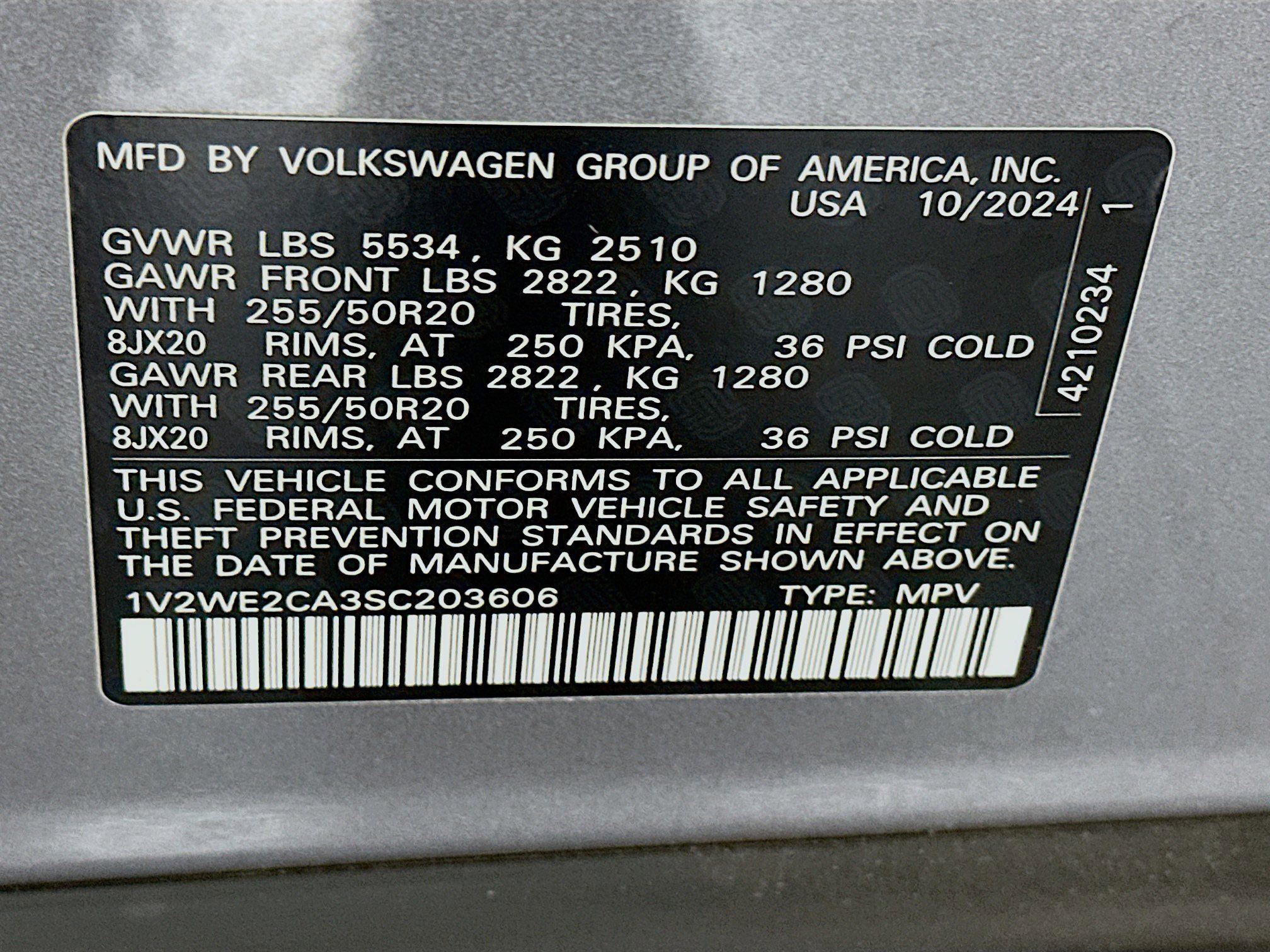 Used 2025 Volkswagen Atlas Cross Sport SE image 12