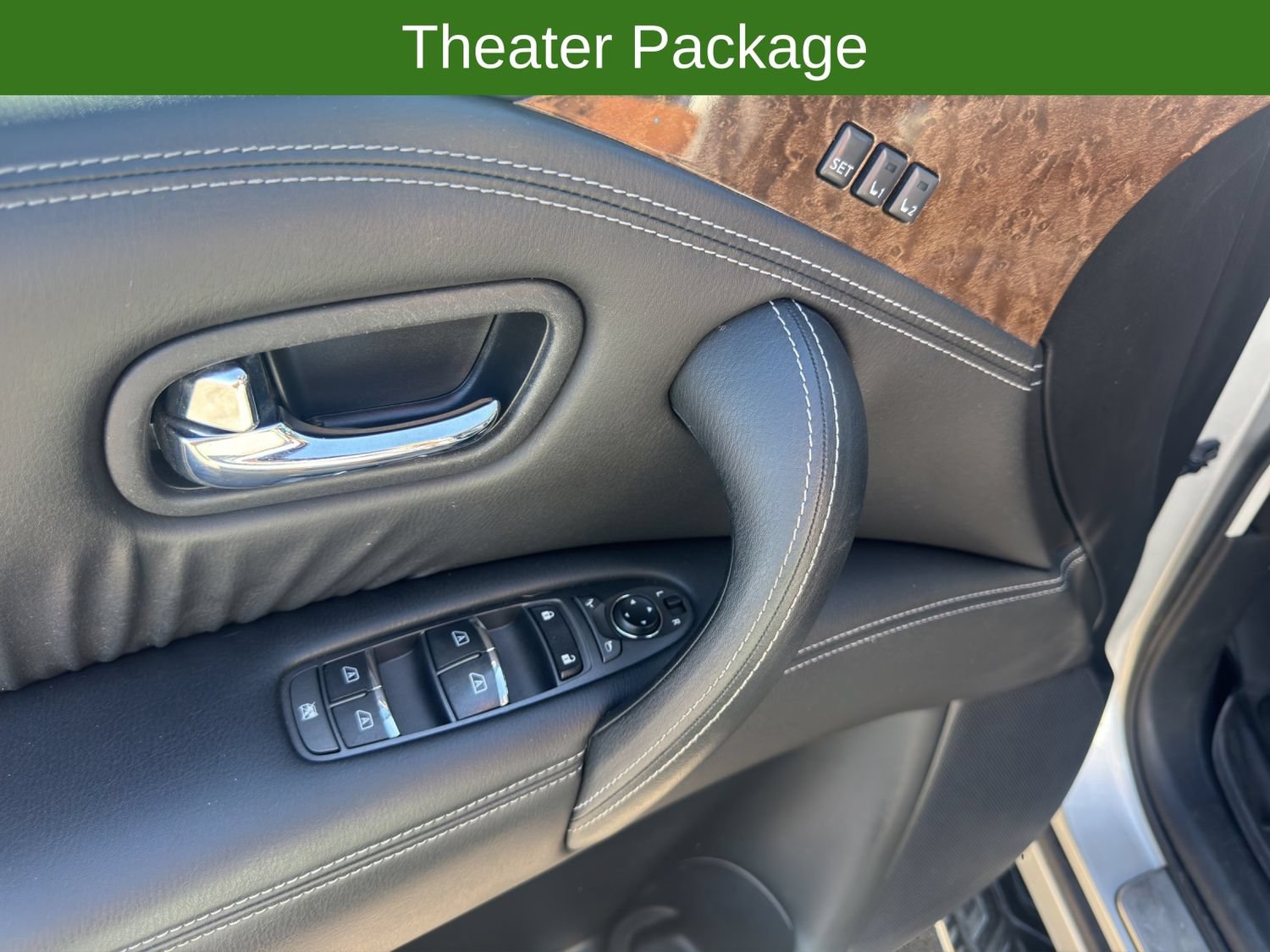 Used 2016 INFINITI QX80 4WD w/ Driver's Assistance Package image 12