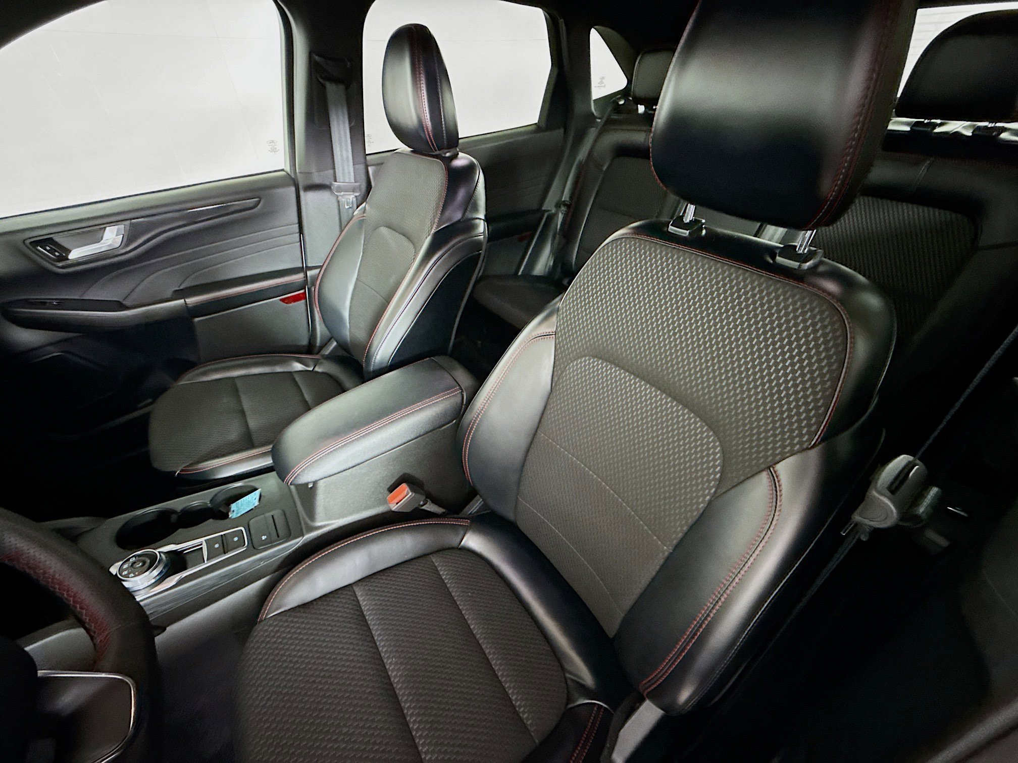 Used 2024 Ford Escape ST-Line w/ Equipment Group 301A image 24