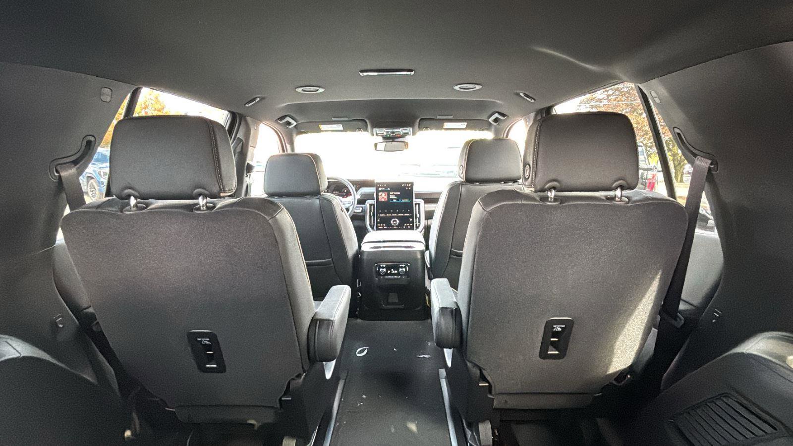 New 2026 GMC Yukon Elevation w/ LPO, Elevation Black Package image 29
