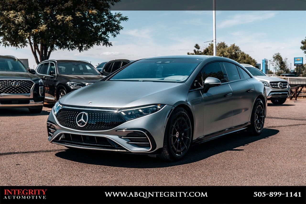 Used 2022 Mercedes-Benz EQS 580 4MATIC Sedan image 3