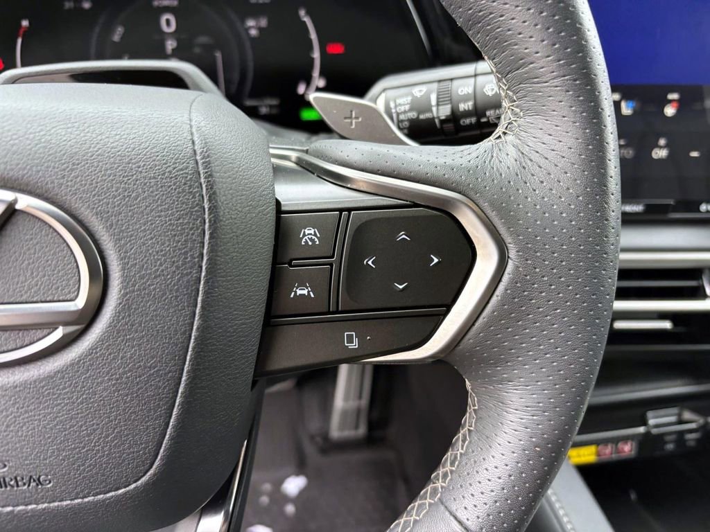 Used 2024 Lexus RX 500h F Sport image 18