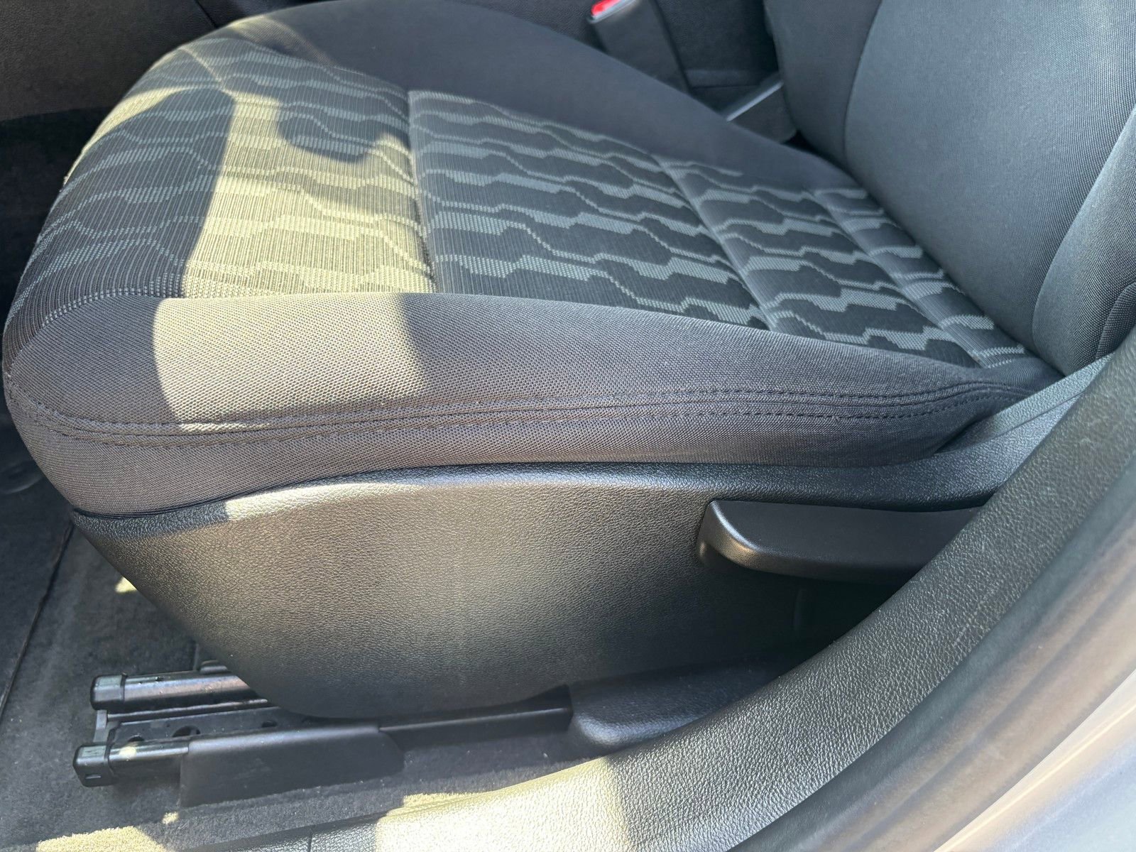 Used 2014 Chevrolet Volt FWD image 19