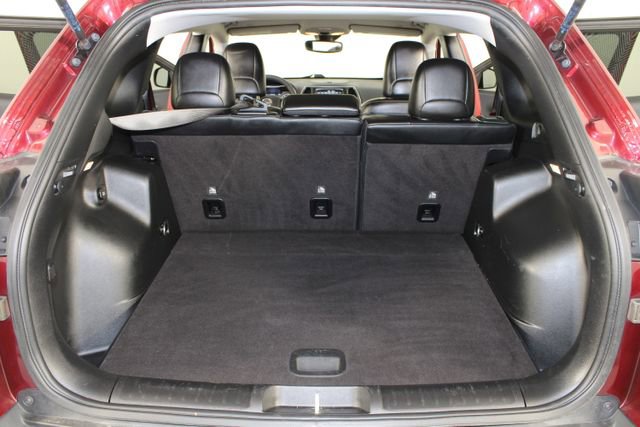 Used 2021 Jeep Cherokee Trailhawk AWD/4WD image 17