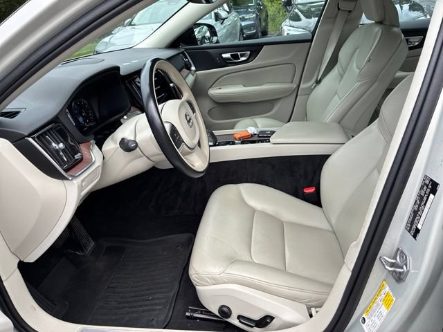 Used 2022 Volvo S60 B5 Momentum w/ Climate Package AWD/4WD image 9