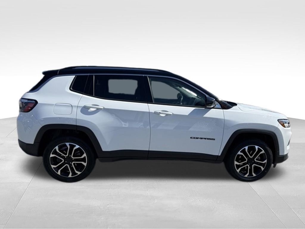 Used 2022 Jeep Compass Limited AWD/4WD image 25