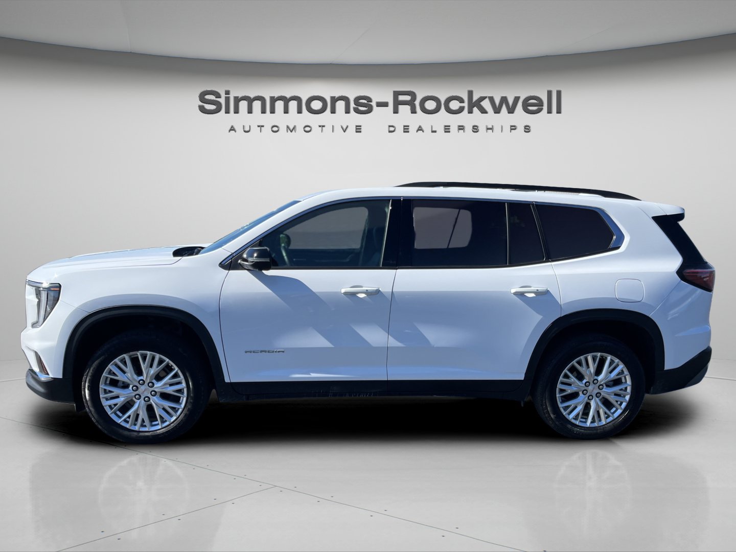 Used 2025 GMC Acadia Elevation w/ Elevation Premium Package AWD/4WD image 2