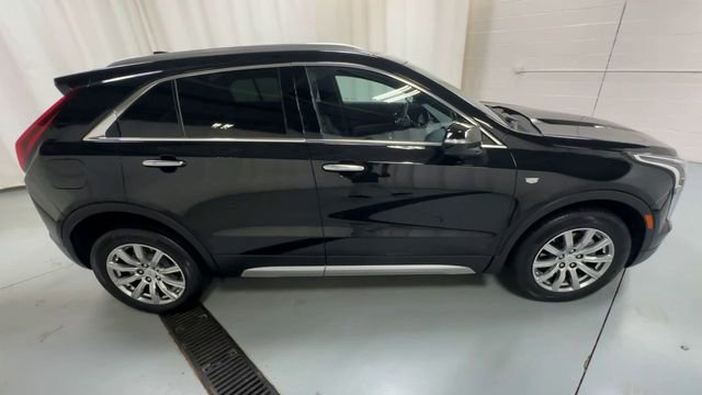 Certified 2023 Cadillac XT4 Premium Luxury w/ Cold Weather Package image 9
