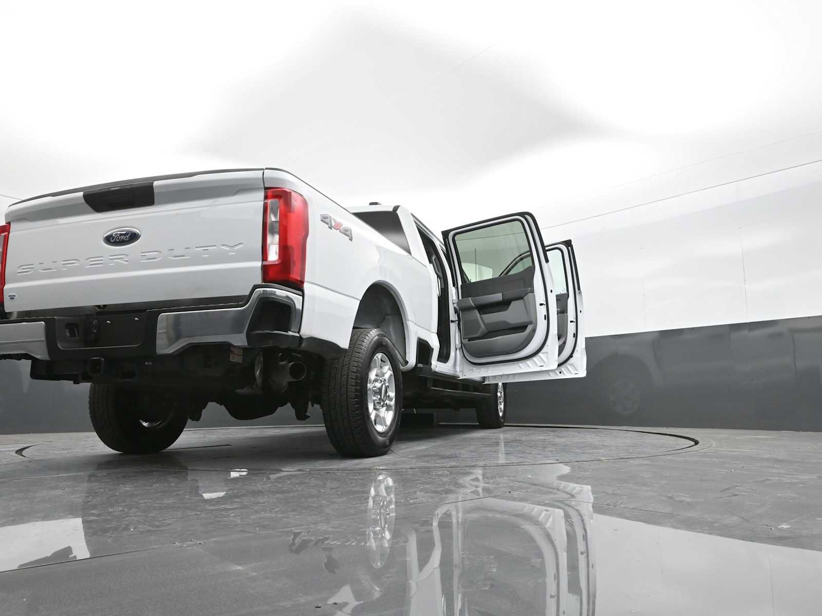 Used 2025 Ford F250 XLT image 72