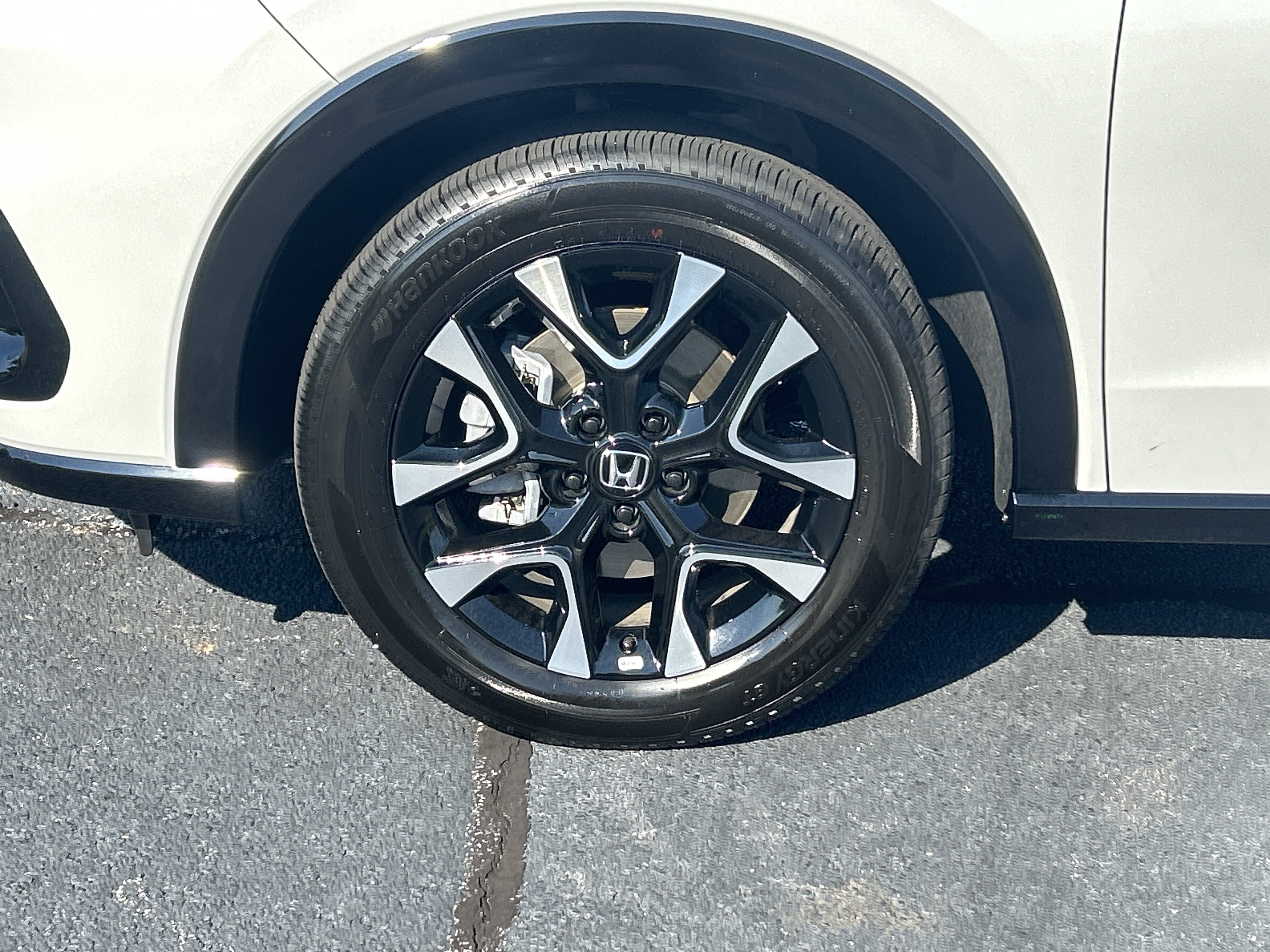 Certified 2027 Honda HR-V EX-L image 32