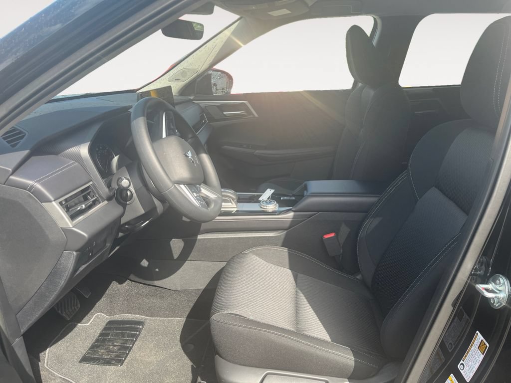 New 2026 Mitsubishi Outlander ES AWD/4WD image 9