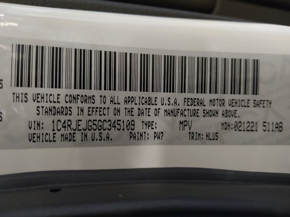 Used 2016 Jeep Grand Cherokee Summit w/ Platinum Series Group RWD image 33