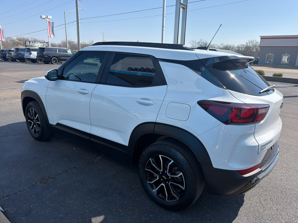 Used 2024 Chevrolet TrailBlazer ACTIV w/ Driver Confidence Package AWD/4WD image 5