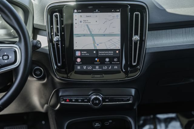 Certified 2023 Volvo XC40 B5 Plus w/ Climate Package AWD/4WD image 21
