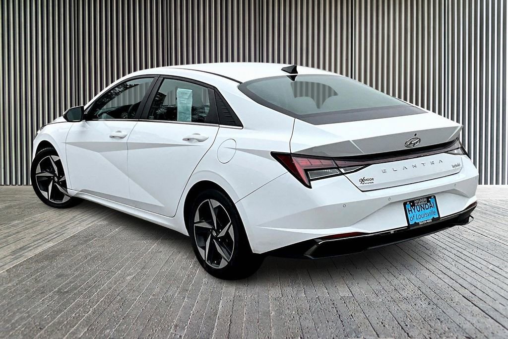 Used 2021 Hyundai Elantra Limited image 3