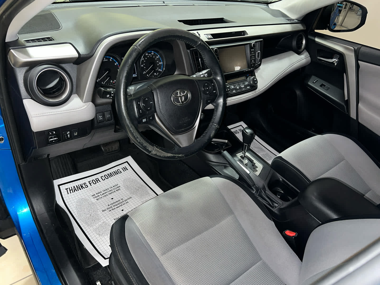 Used 2016 Toyota RAV4 XLE w/ Convenience Package AWD/4WD image 16