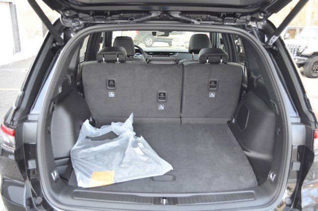 New 2025 Jeep Grand Cherokee Limited image 37