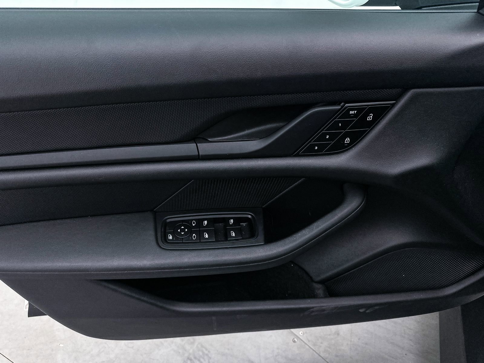 Used 2024 Porsche Taycan RWD image 17