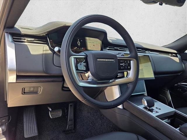 New 2026 Land Rover Range Rover Long Wheelbase SE AWD/4WD image 3