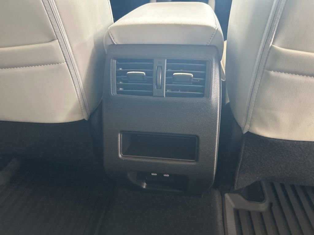 New 2026 Mitsubishi Outlander SE image 29