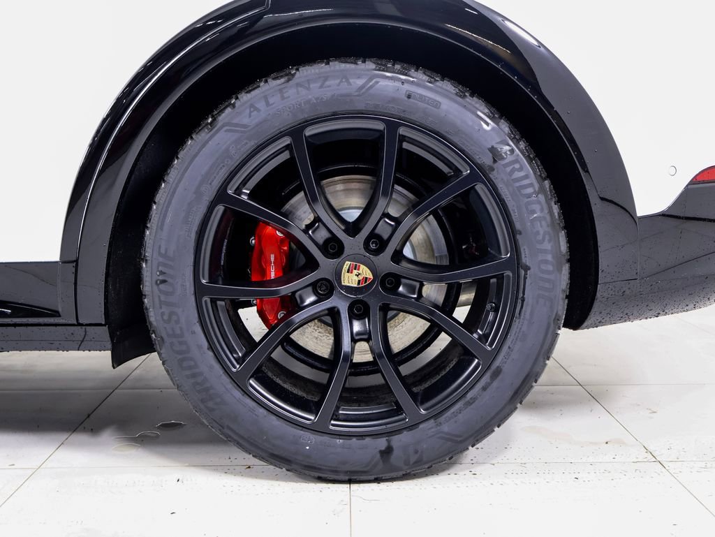 New 2026 Porsche Cayenne GTS image 14
