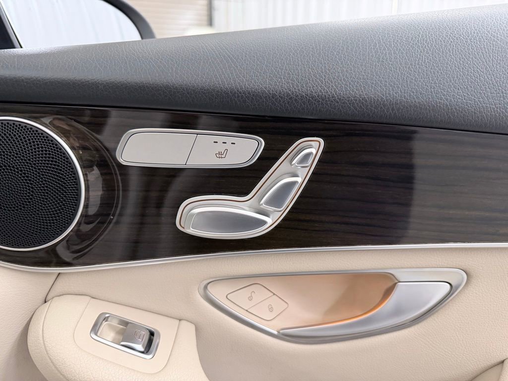 Used 2021 Mercedes-Benz GLC 300 image 43