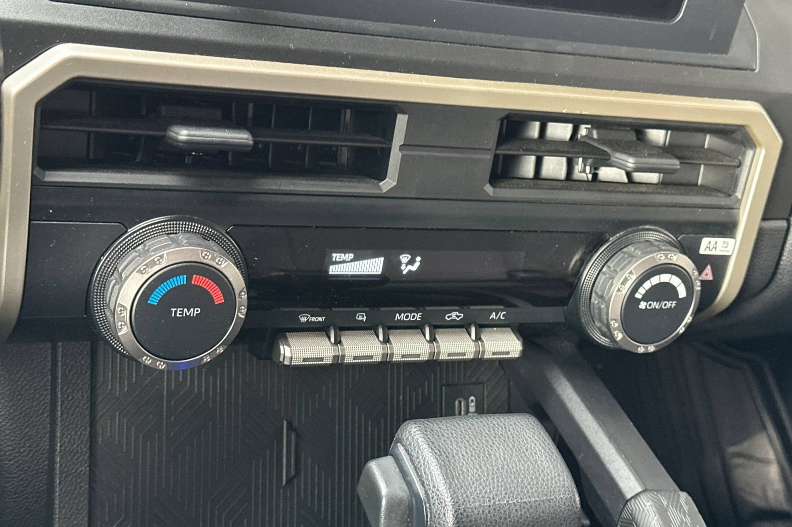 Used 2024 Toyota Tacoma SR RWD image 20