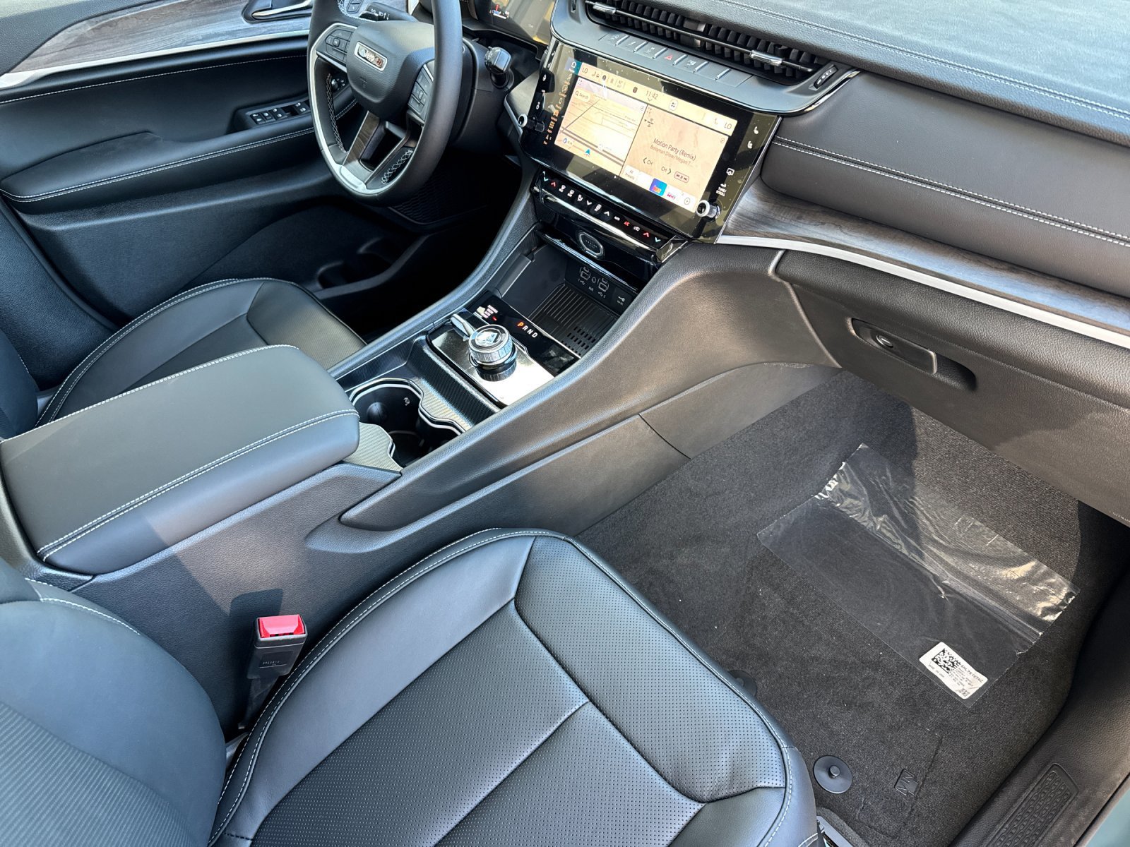 New 2027 Jeep Grand Cherokee L Limited AWD/4WD image 17