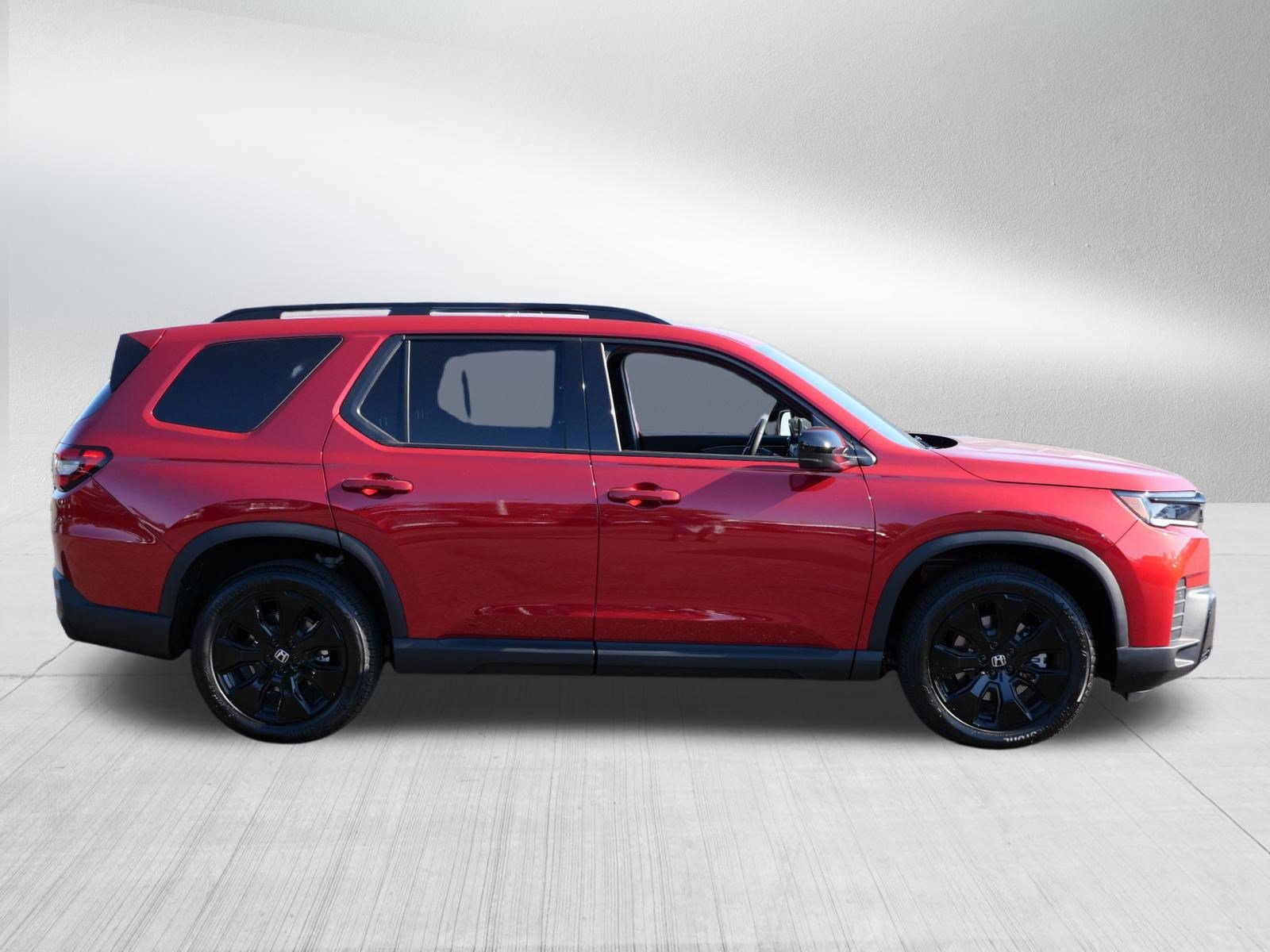 Certified 2026 Honda Pilot Black Edition image 8