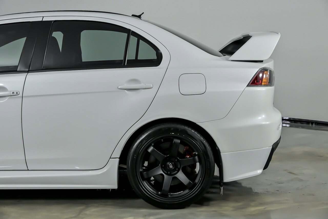 Used 2015 Mitsubishi Lancer Evolution Final Edition AWD/4WD image 9