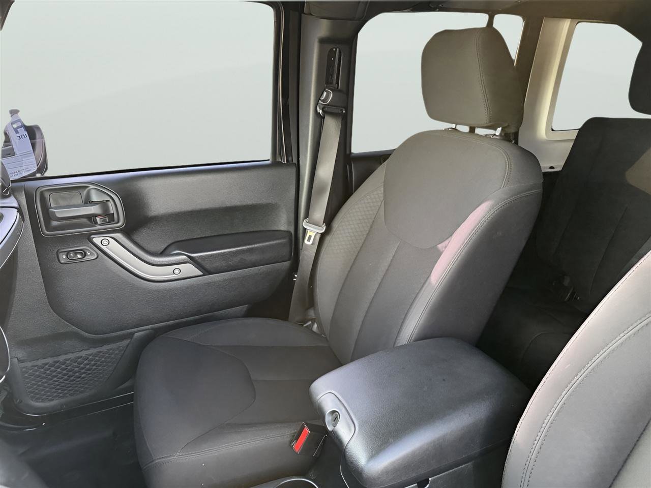 Used 2018 Jeep Wrangler Unlimited Sport S image 13