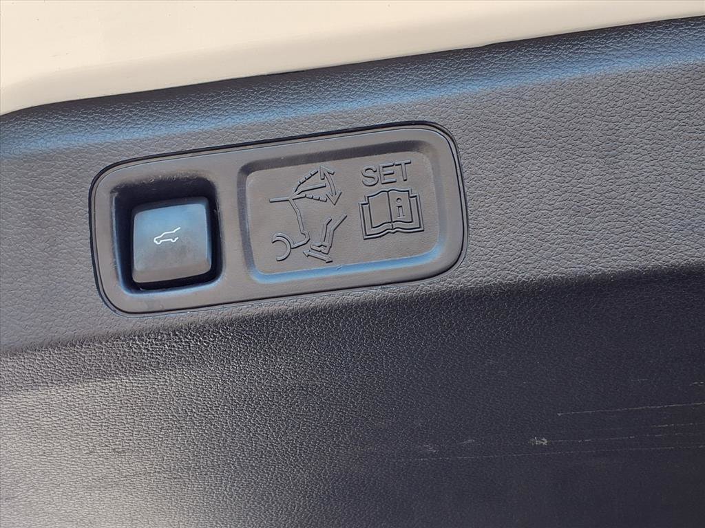 Used 2022 Ford Expedition Max Limited image 23