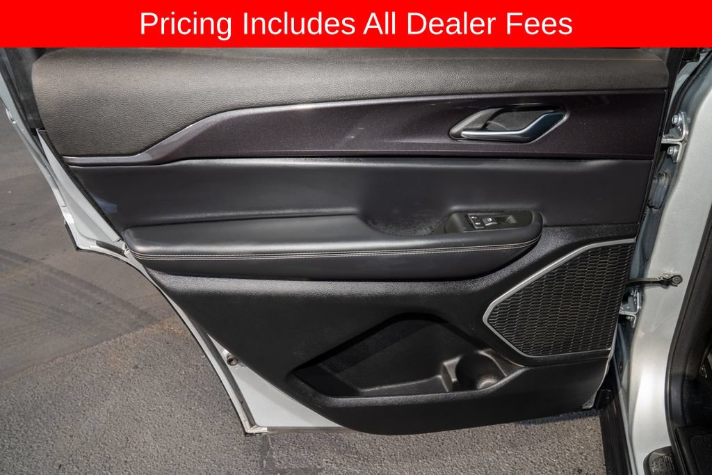 Used 2021 Jeep Grand Cherokee L Laredo AWD/4WD image 19