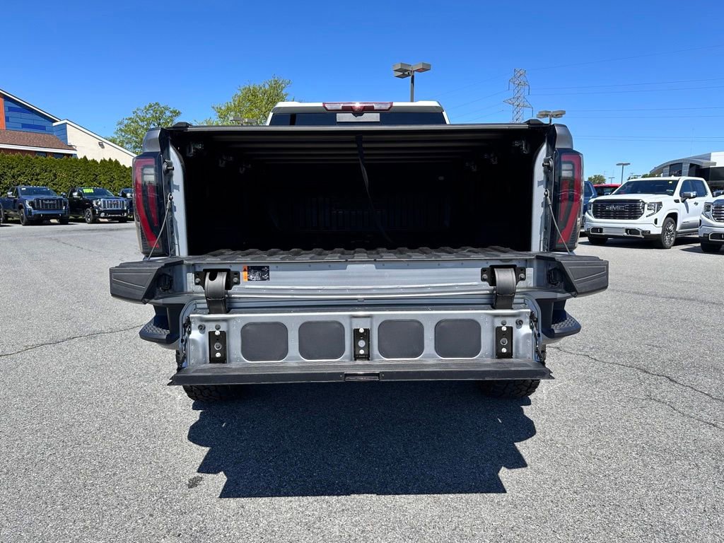 Used 2026 GMC Sierra 2500 AT4 w/ AT4 Premium Plus Package AWD/4WD image 46