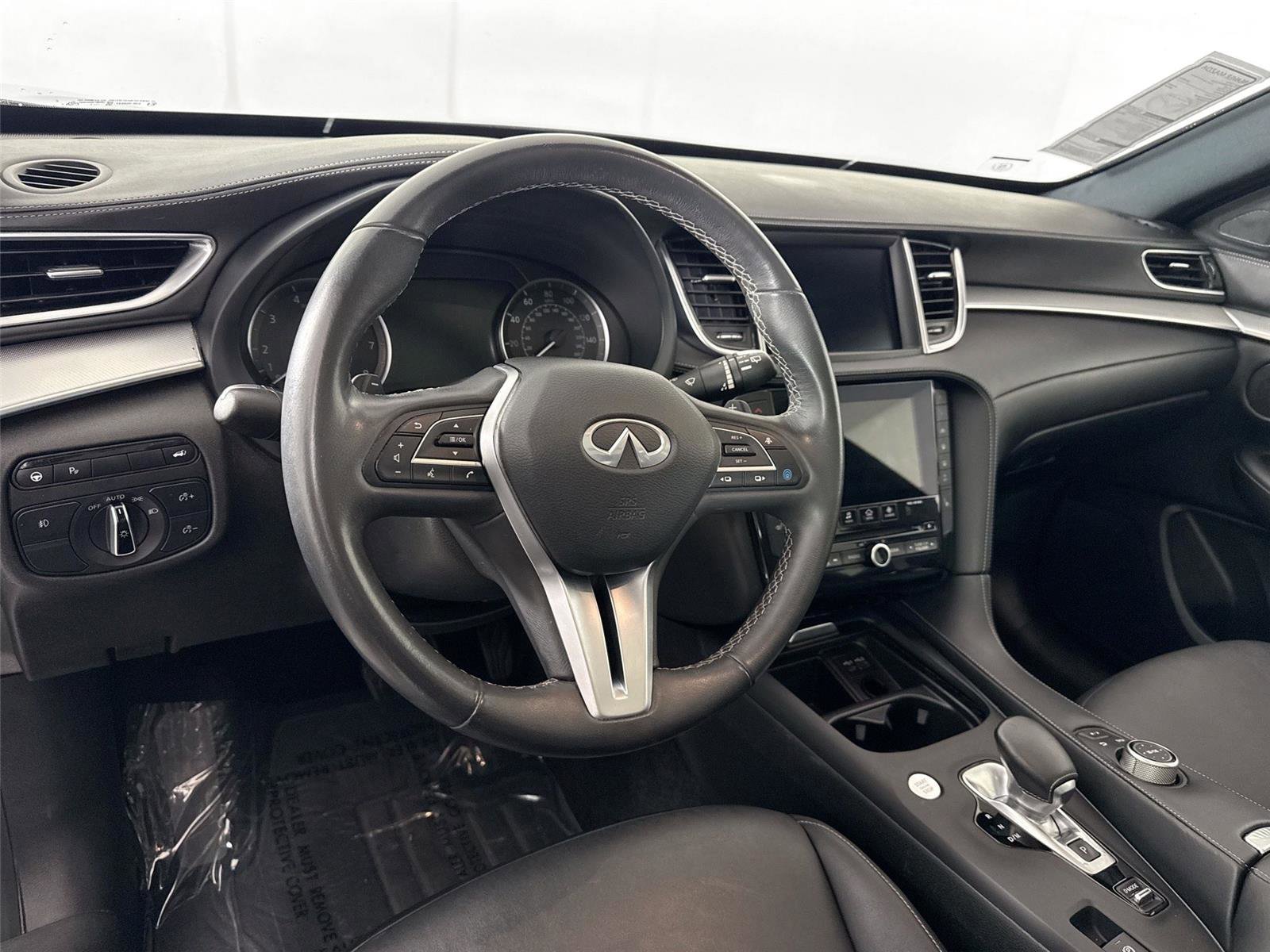 Used 2021 INFINITI QX50 Luxe w/ Appearance Package AWD/4WD image 4