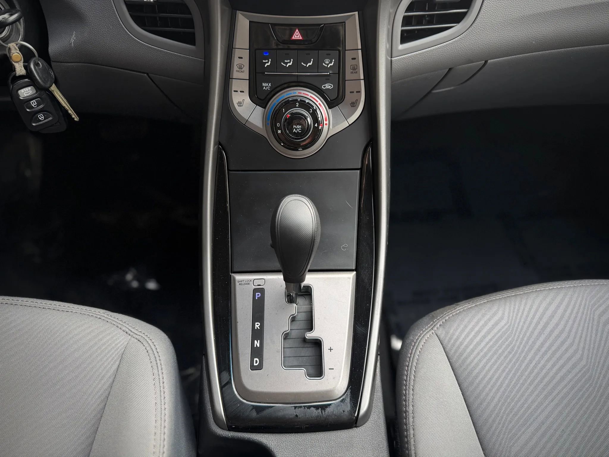 Used 2013 Hyundai Elantra GLS w/ Preferred Pkg image 13