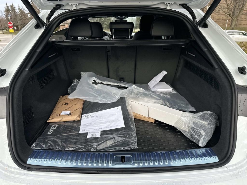 New 2026 Audi Q8 Premium Plus image 9