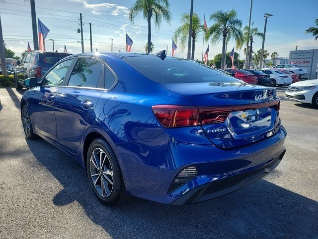 Used 2024 Kia Forte LXS w/ LXS Technology Package FWD image 5