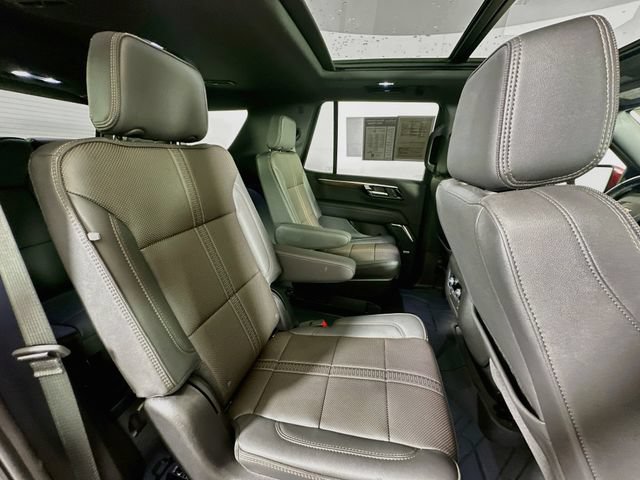 Used 2026 Chevrolet Tahoe High Country AWD/4WD image 35
