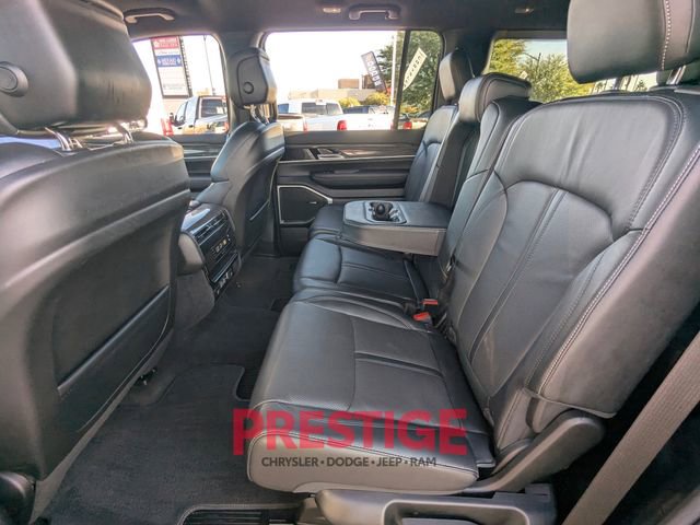 Used 2022 Jeep Wagoneer Series II image 32