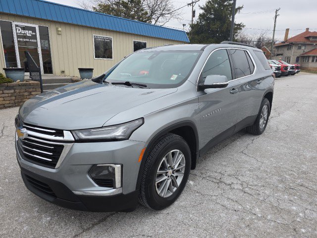 Used 2023 Chevrolet Traverse LT image 2
