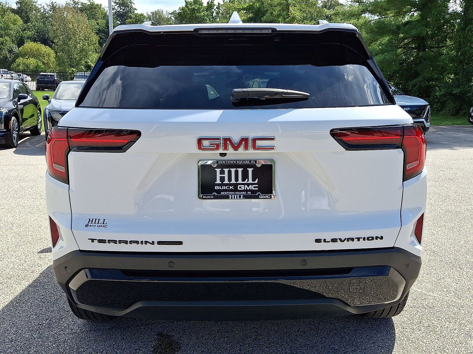 Used 2025 GMC Terrain Elevation w/ Black Edition AWD/4WD image 23
