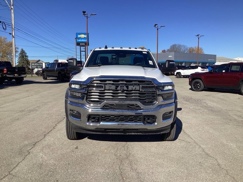 New 2026 RAM 5500 Tradesman w/ Chrome Appearance Group image 2