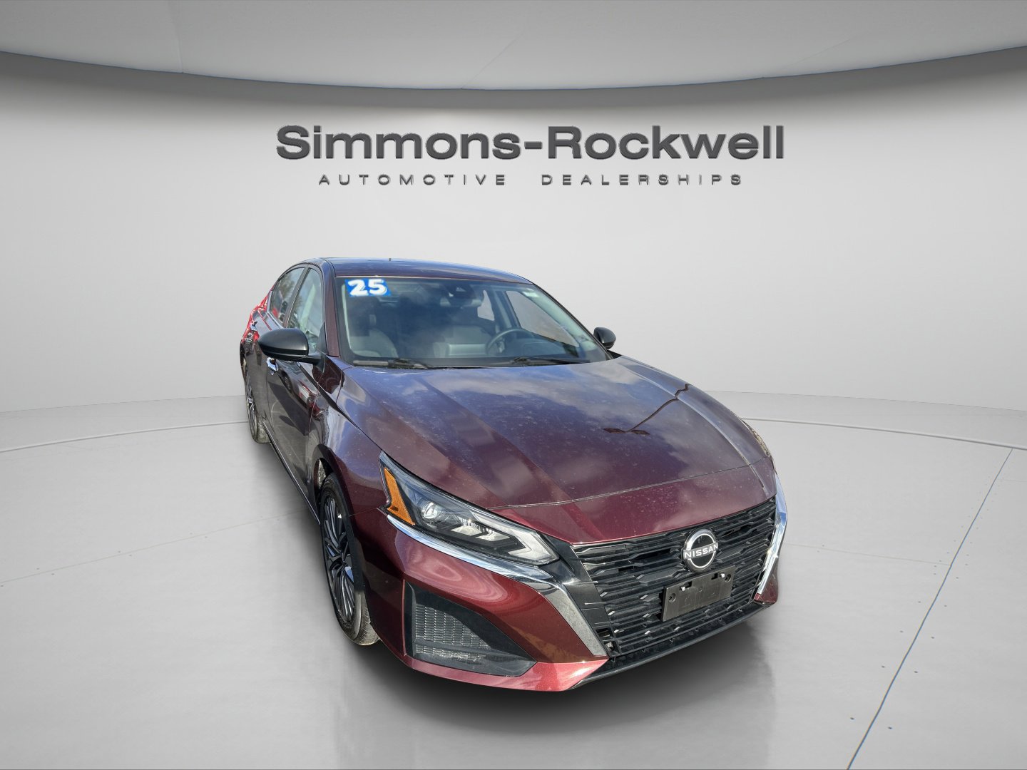 Used 2025 Nissan Altima 2.5 SV FWD image 2