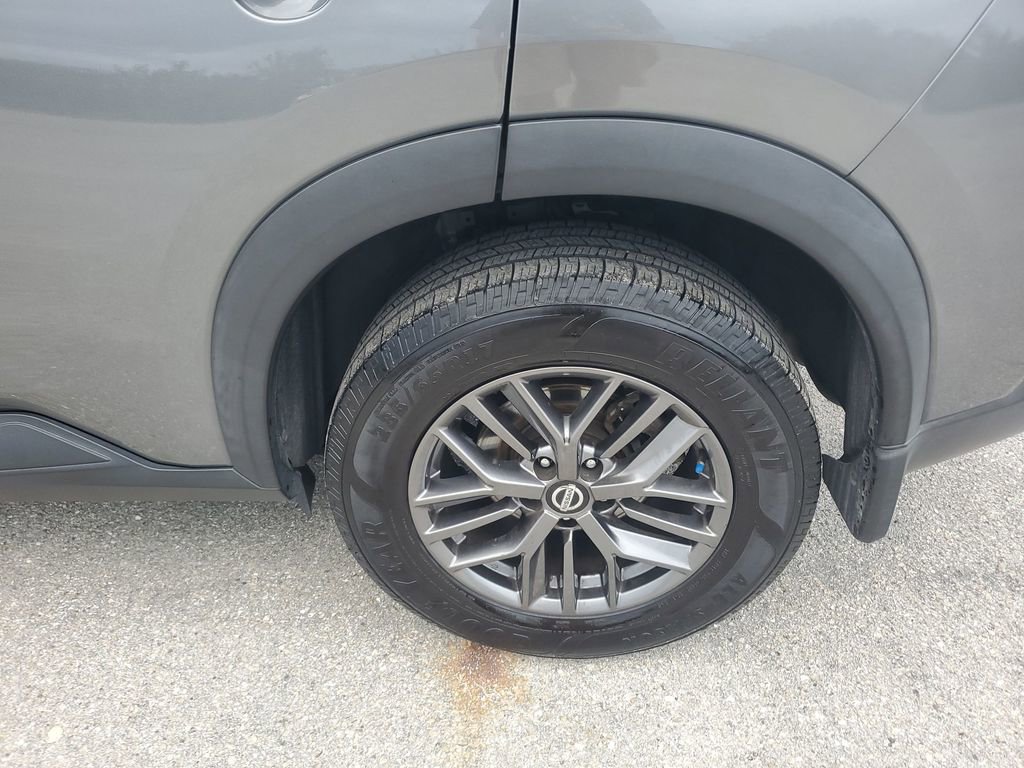 Used 2021 Nissan Rogue S image 20