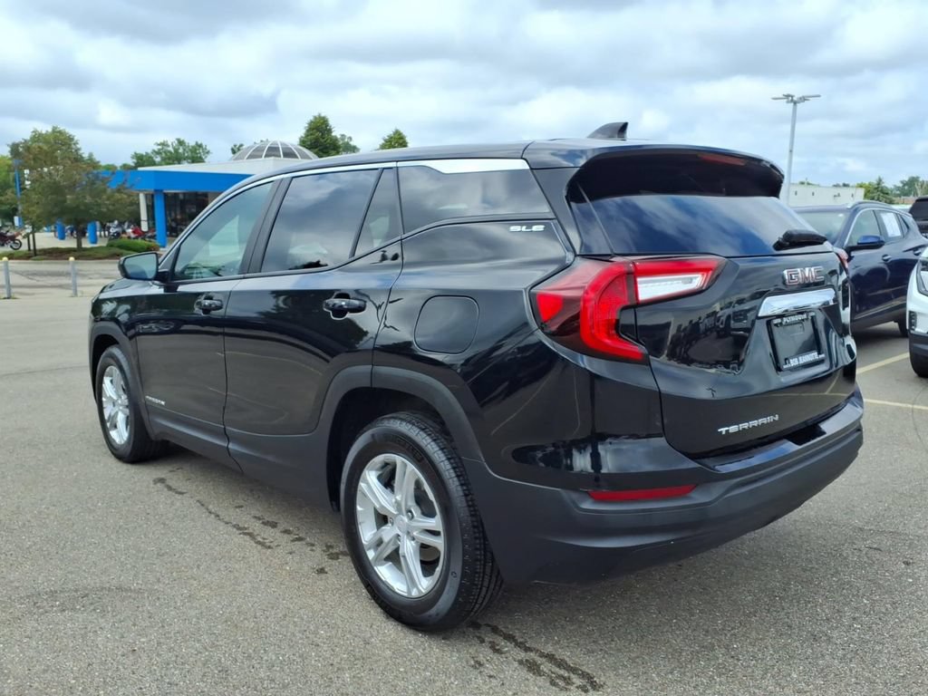 Used 2023 GMC Terrain SLE FWD image 7