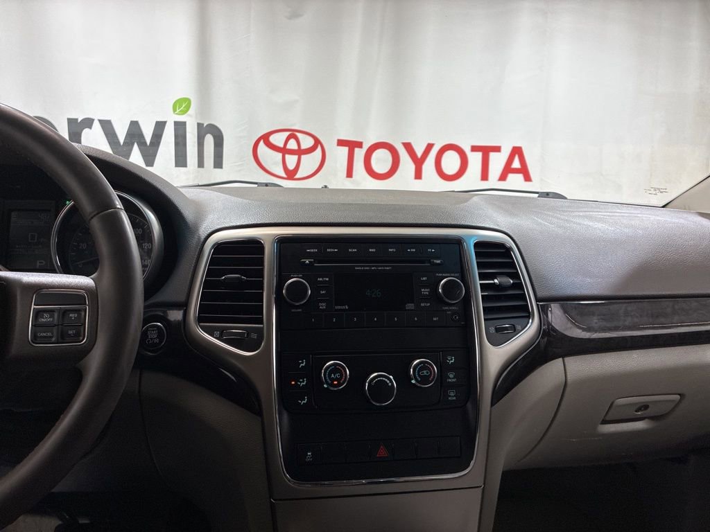 Used 2013 Jeep Grand Cherokee Laredo w/ Laredo E Group AWD/4WD image 31
