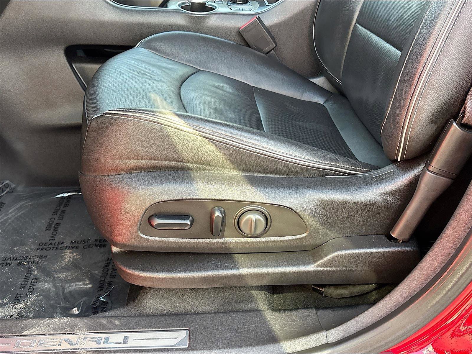 Used 2018 GMC Terrain Denali w/ Advanced Safety Package AWD/4WD image 20