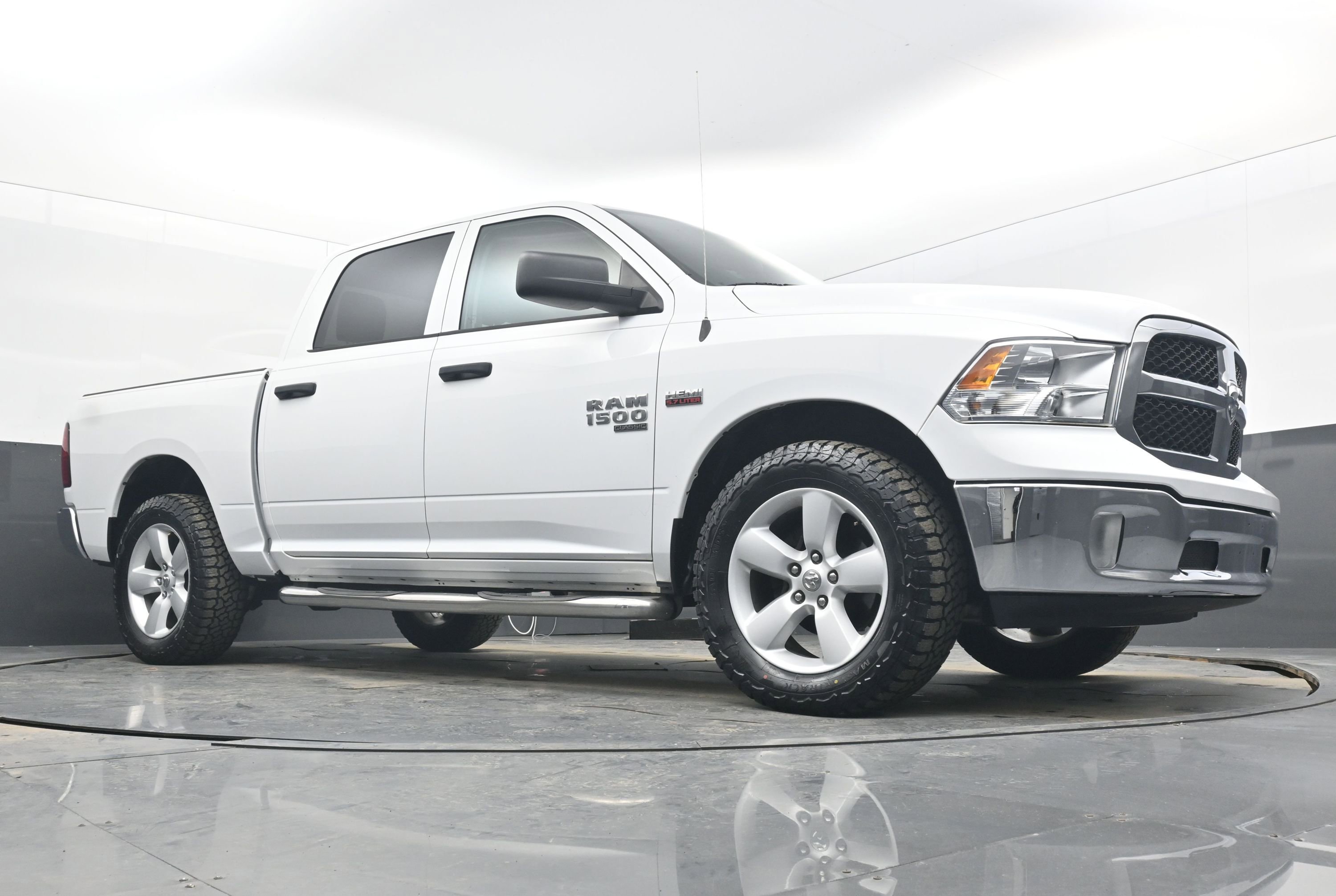 Used 2020 RAM 1500 Tradesman w/ Tradesman SXT Package image 17
